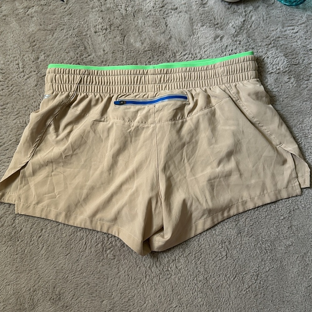 Fabletics Hali Run Short 3.5” - Picture 2 of 5